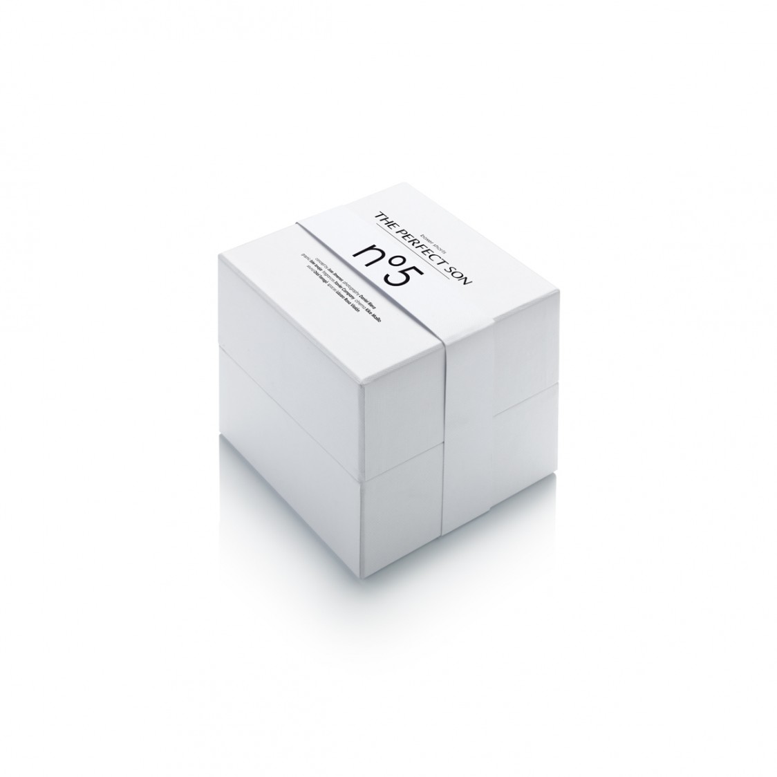 Nº5 caja cerrada tipo cubo con calzoncillo esencial para hombre